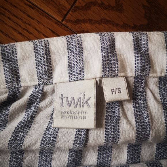 Off shoulder crop-top - Picture 6 of 10